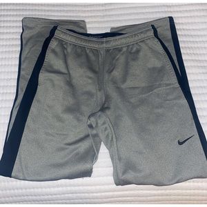 Men's Nike Therma-Fit Sweatpants - Size M